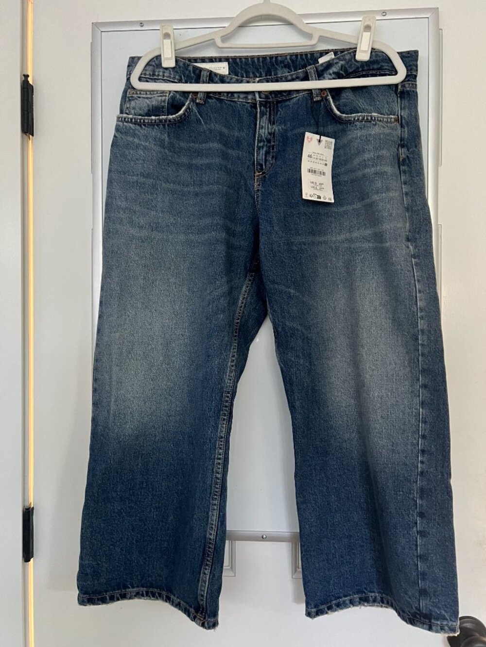ZARA NWT Low Rise Wide Leg Cropped Jeans Mid Blue Vintage Wash